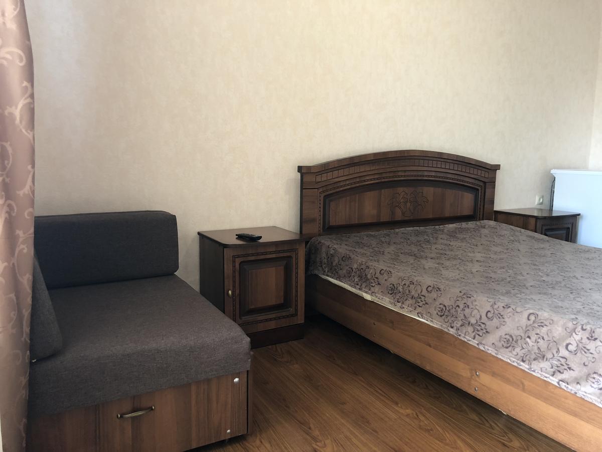 Cafe-Hotel Assir Пицунда Екстериор снимка