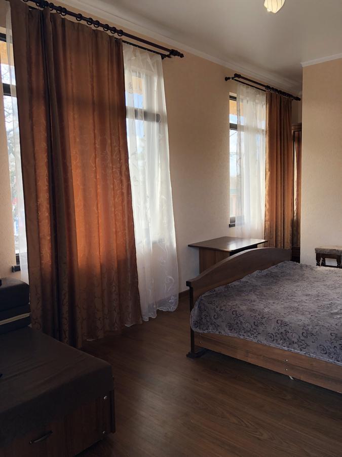 Cafe-Hotel Assir Пицунда Екстериор снимка