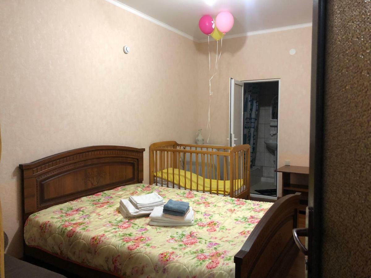 Cafe-Hotel Assir Пицунда Екстериор снимка